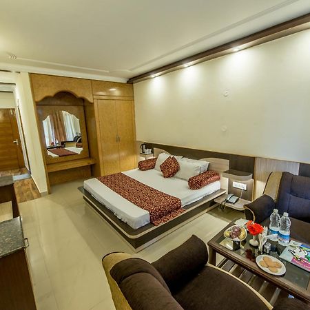 Hotel Glacier Resort Manāli Zewnętrze zdjęcie
