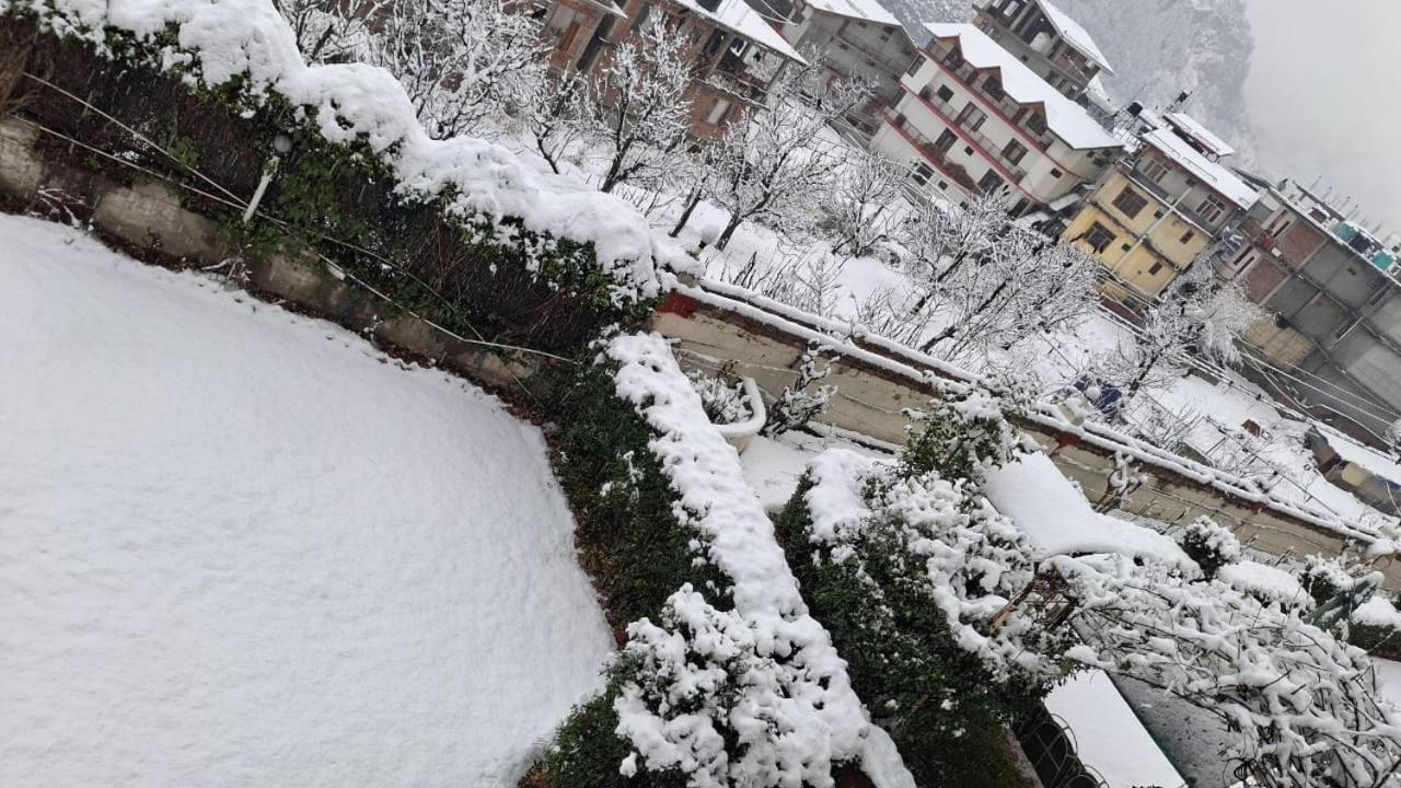 Hotel Glacier Resort Manāli Zewnętrze zdjęcie