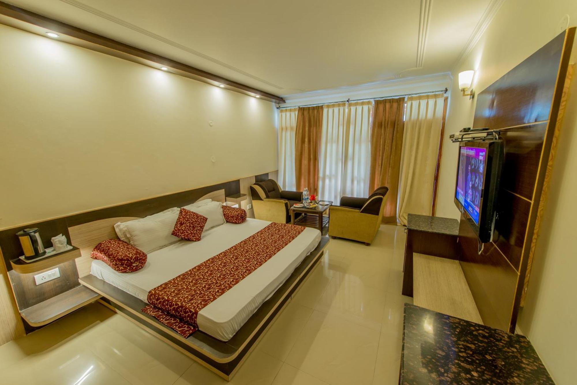 Hotel Glacier Resort Manāli Zewnętrze zdjęcie