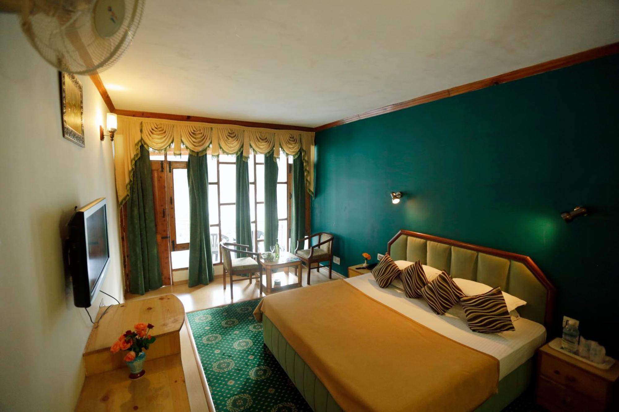 Hotel Glacier Resort Manāli Zewnętrze zdjęcie