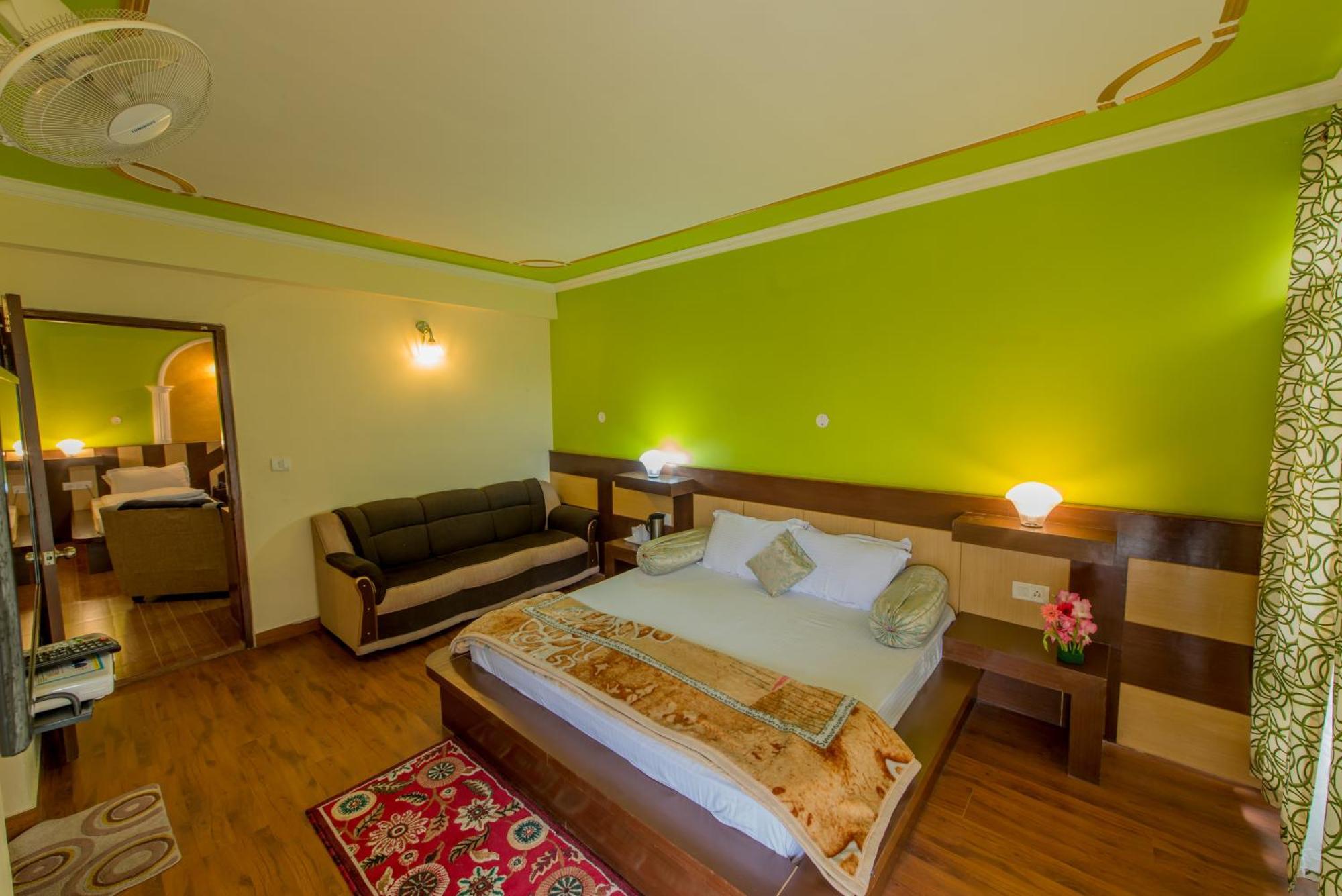 Hotel Glacier Resort Manāli Zewnętrze zdjęcie